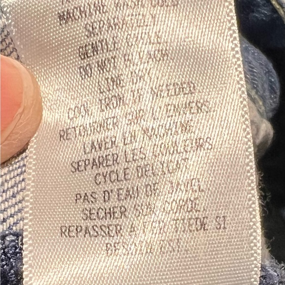 ⭐️🔥Guess Short Jean Shorts - Picture 5 of 5